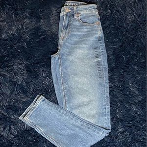 - I’m selling a new pair of jeans size 00!